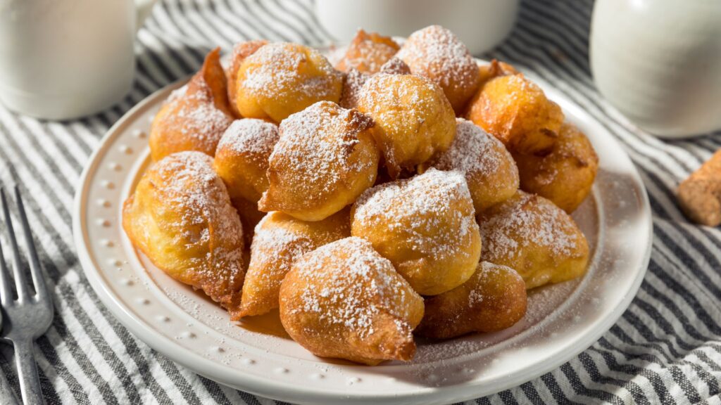 Auguri papà: 6 dolci tipici della tradizione per festeggiare tutti i papà!
In Lombardia alla Festa del Papà si mangiano i tortelli di San Giuseppe